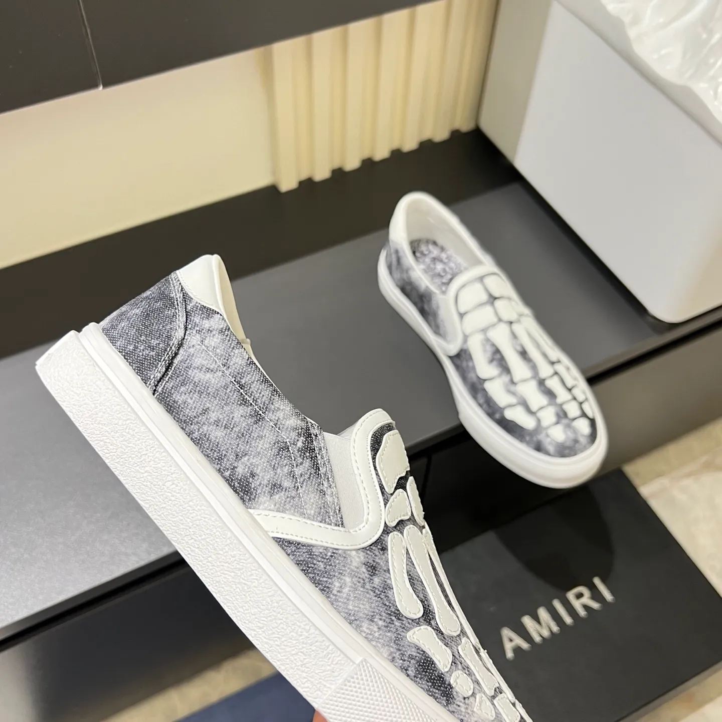 Men's shoes 💰p420, amiri The top purchasing agent for bone shoes 🔍🔍 is on sale at the men's counter at the same time. Cowhide is paired with 5D dynamic design style.